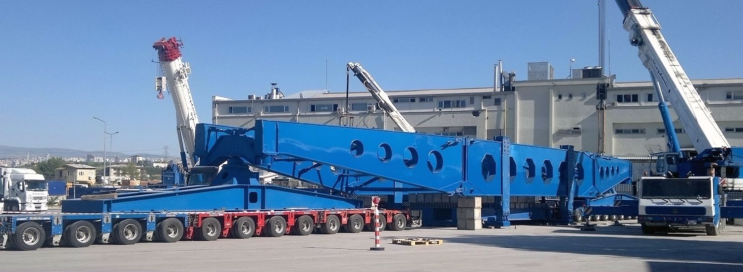 Heavy transport attachments: girder bridge, turntable and spacer